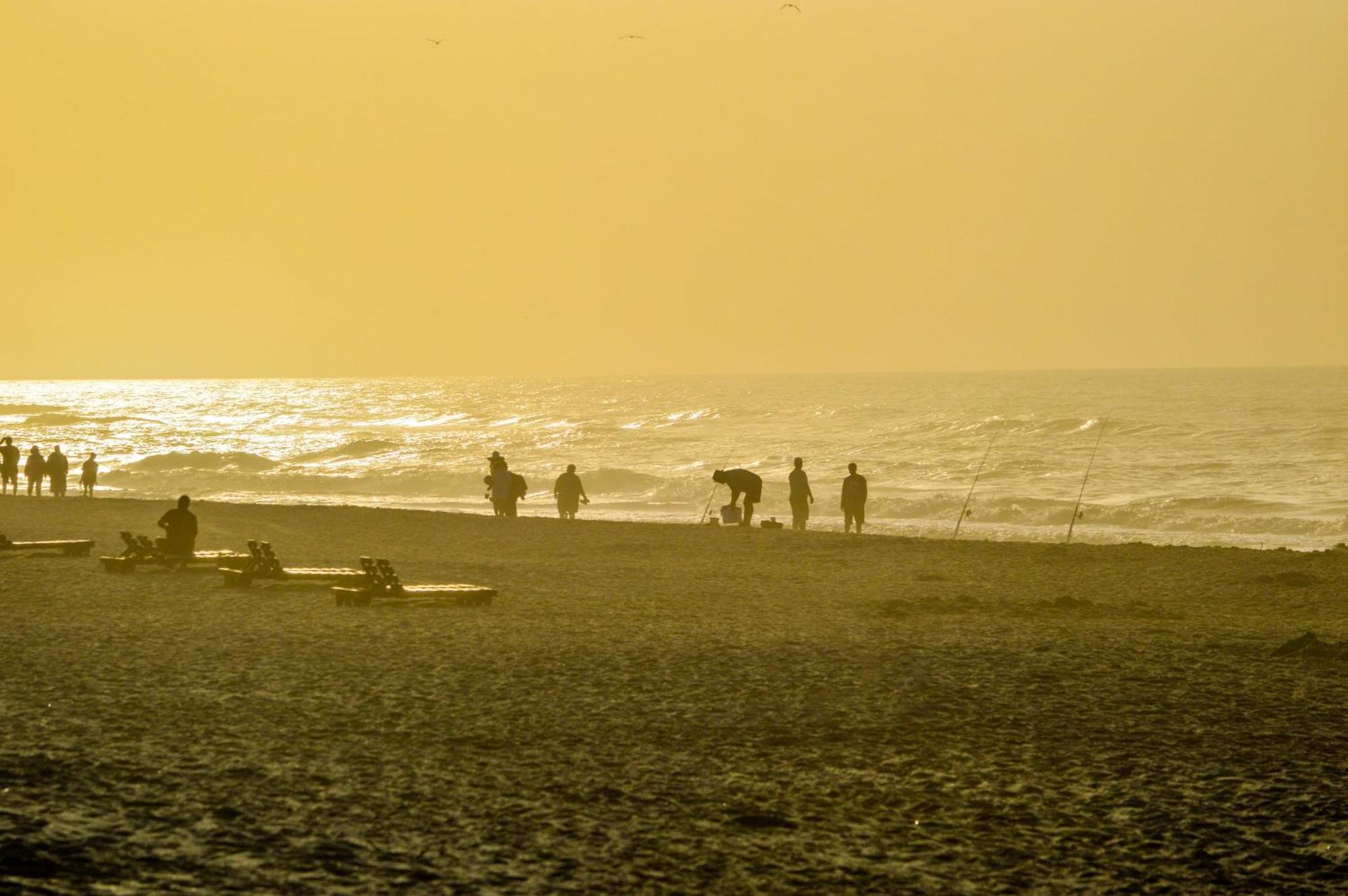The Beach Is Only Steps Away غولف شورز المظهر الخارجي الصورة